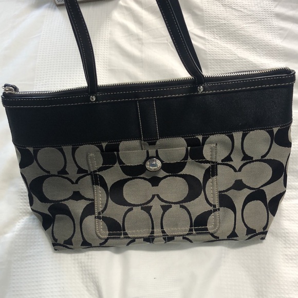 Coach handbag - Picture 2 of 3